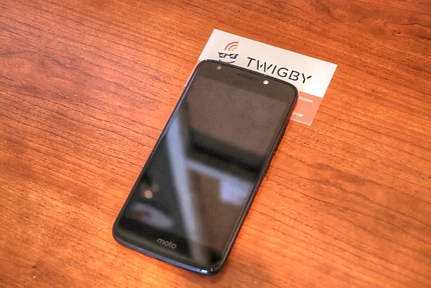 Twigby Review - Unboxing Phone 4