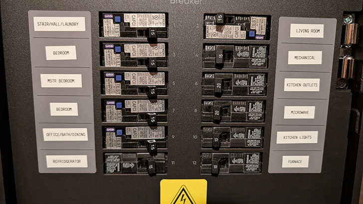 Jackery smart transfer switch breakers